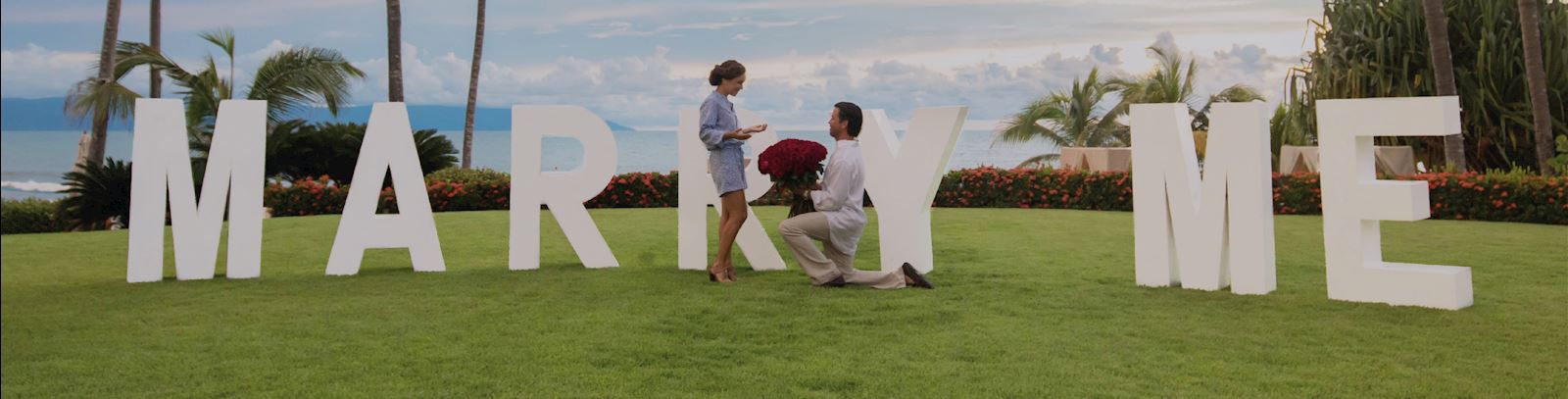 Proposal with toast experience - Grand Velas Riviera Nayarit