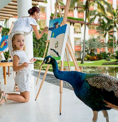 Art on Canvase experience in grand velas riviera nayarit